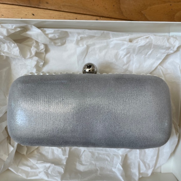 Pearl and crystal Bridal/ Special Occasion Clutch - Picture 2 of 11